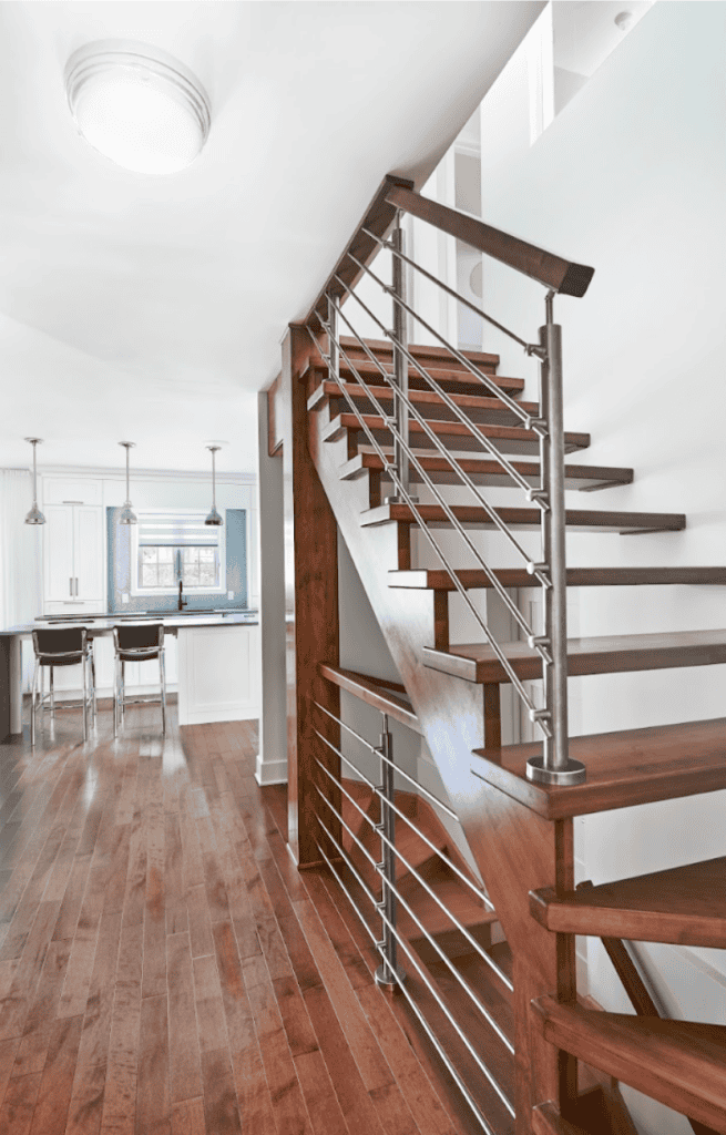 Escalier bois metal ajouré