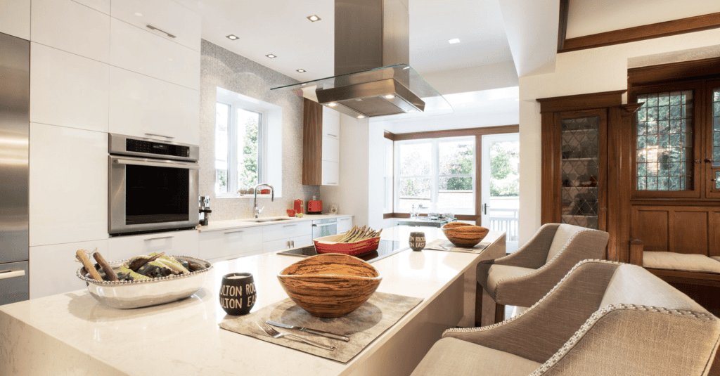 renovation cuisine ouverte outremont boiseries, transformation intergénérationnelle,